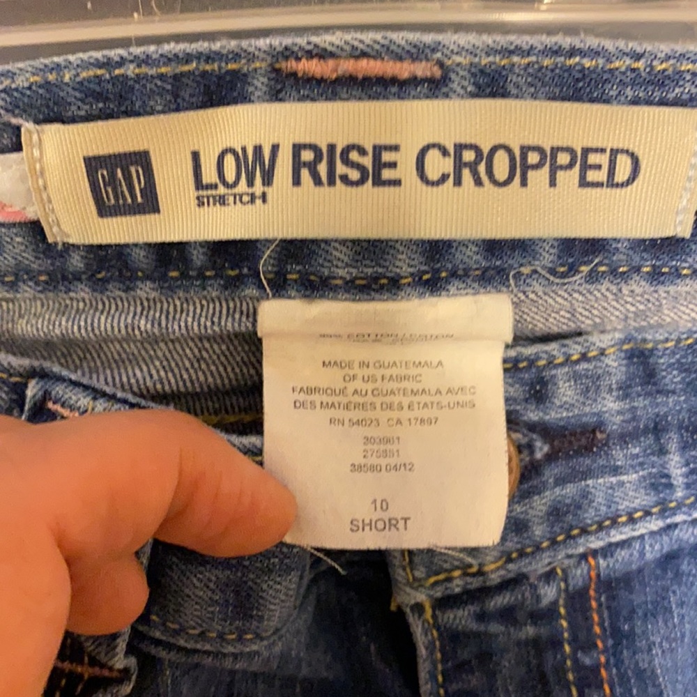 GAP Low Rise Cropped Jeans - Picture 3 of 3